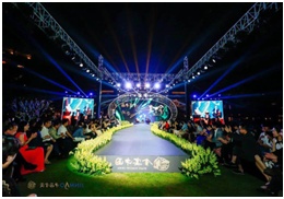 上半年销售业绩717.6亿，“地产优等生”中国金茂向千亿迈进 “高考榜单揭晓” 中国金茂上半年同比签约额位居房企30强增速第一名 2018年中国金茂千亿目标完成率超71%  金茂解读扩张之路