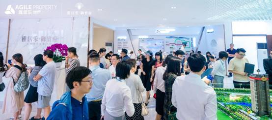 雅居乐×全球奢品时空展登陆江北,盛大揭幕