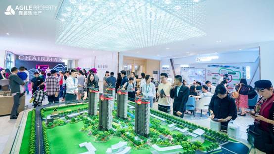 雅居乐×全球奢品时空展登陆江北,盛大揭幕