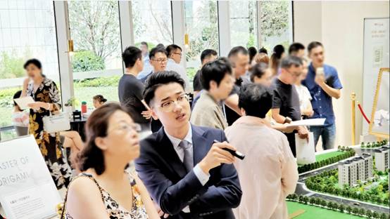 紫东核心区热盘，阳光城•文澜府盛大开放，3000+人争相潮往……