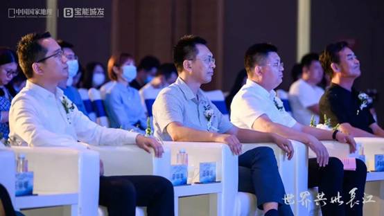 发现未见的长江之美！中国国家地理X南京宝能《发现长江》云图展首发上线