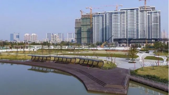 九龙湖南湖公园先睹为快，金隅·紫京云筑业主走起！