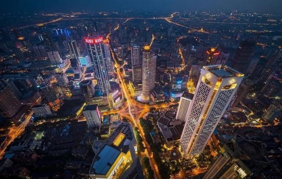 璀璨绽放，无限热爱 | 南京正荣中心商业正式封顶！