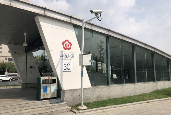太燃了，江宁这家神盘再次吸引上千组客户报名抢房，缔造逆市热销神话！