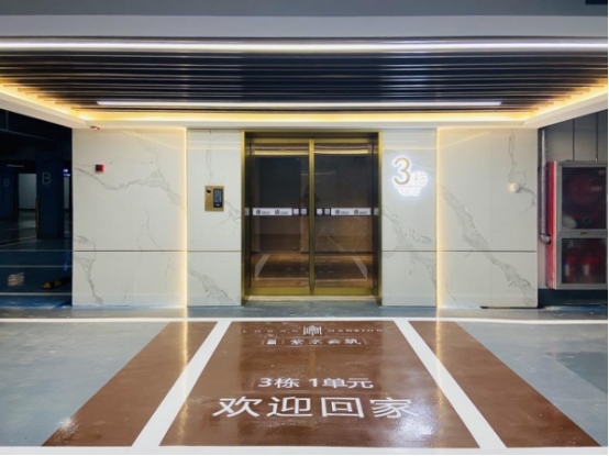 太燃了，江宁这家神盘再次吸引上千组客户报名抢房，缔造逆市热销神话！