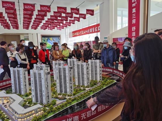 手握财富密码，医、教、地铁三核交汇沿街吸金铺到底价值几何？